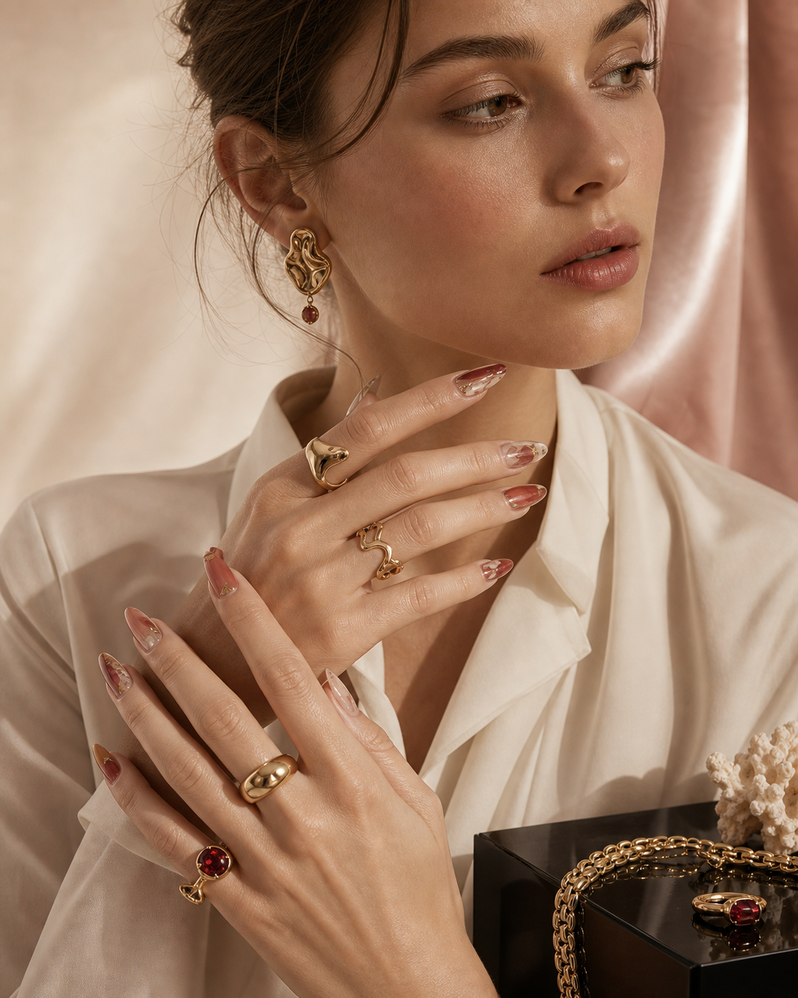 Lookbook chapter: Metal against skin